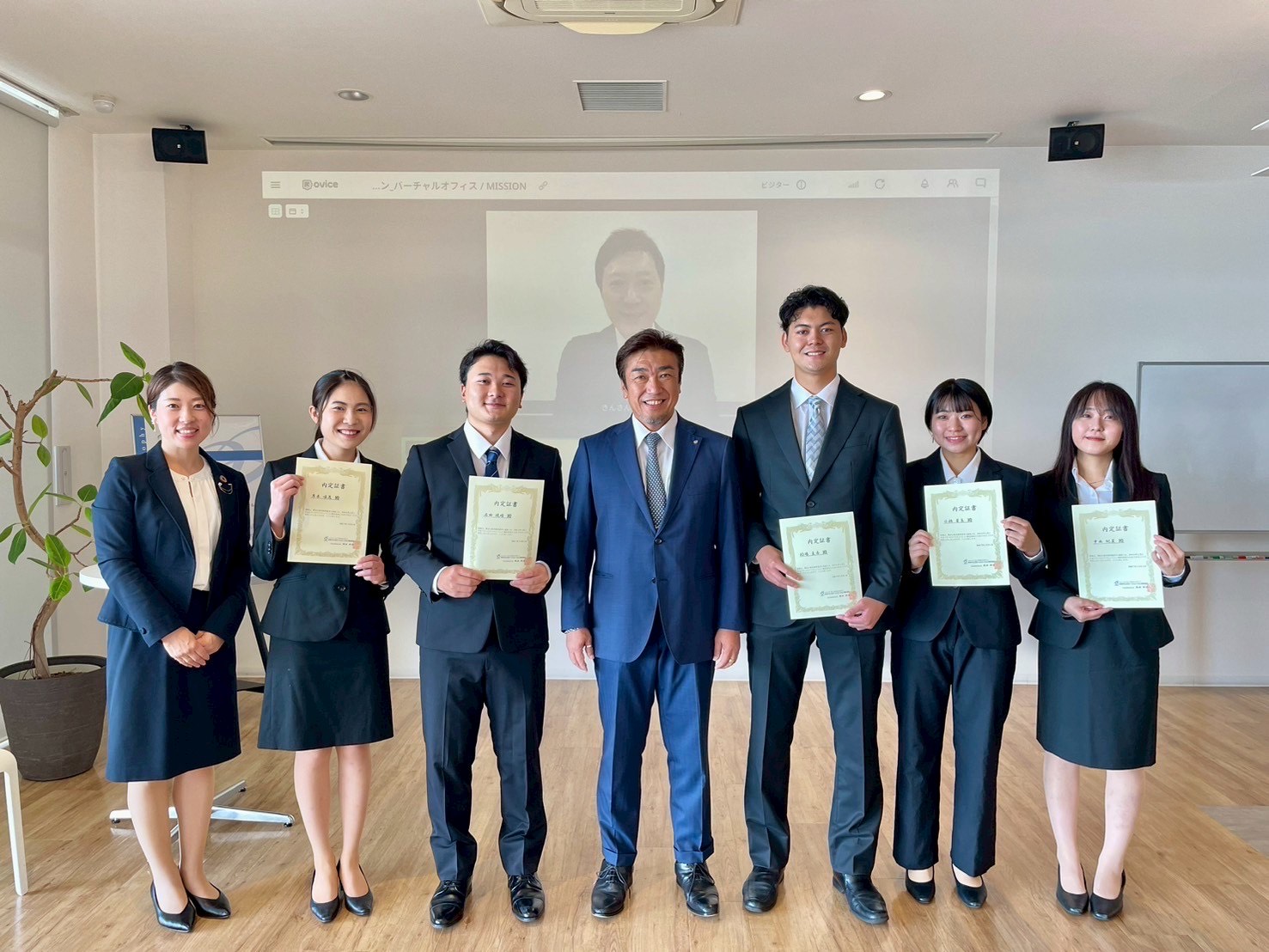 26卒内定式 集合写真